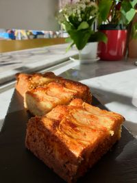 Coca de manzana con canela 3,30€
